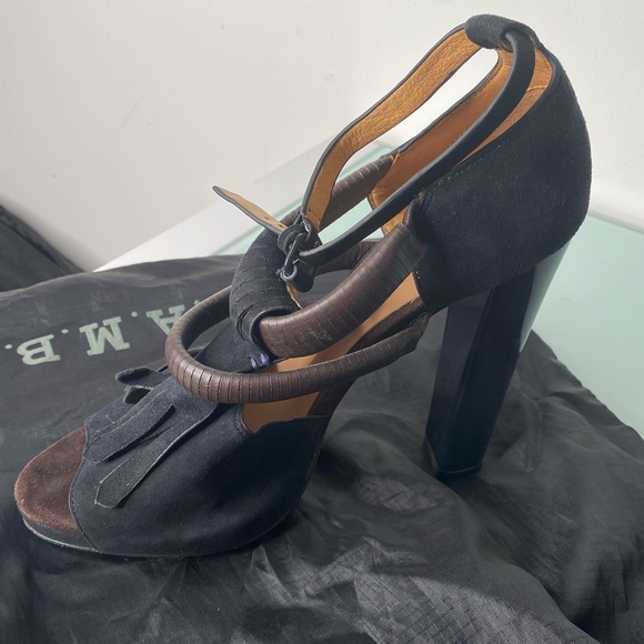 L.A.M.B Shoes - Picture 4 of 5